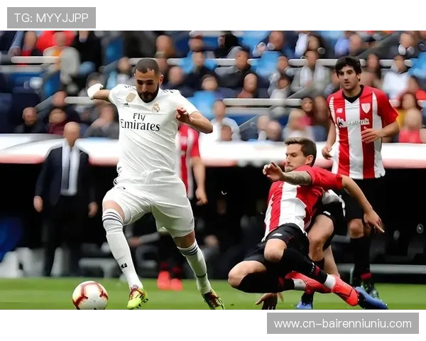 皇马战术演变分析：阿尔贝罗亚接任后强化边路纵深与年轻球员容错空间